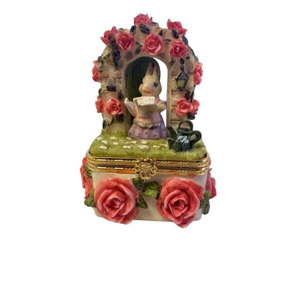 Holly Pond Hill "An Afternoon Tea" Collectible - Picture 4 of 7